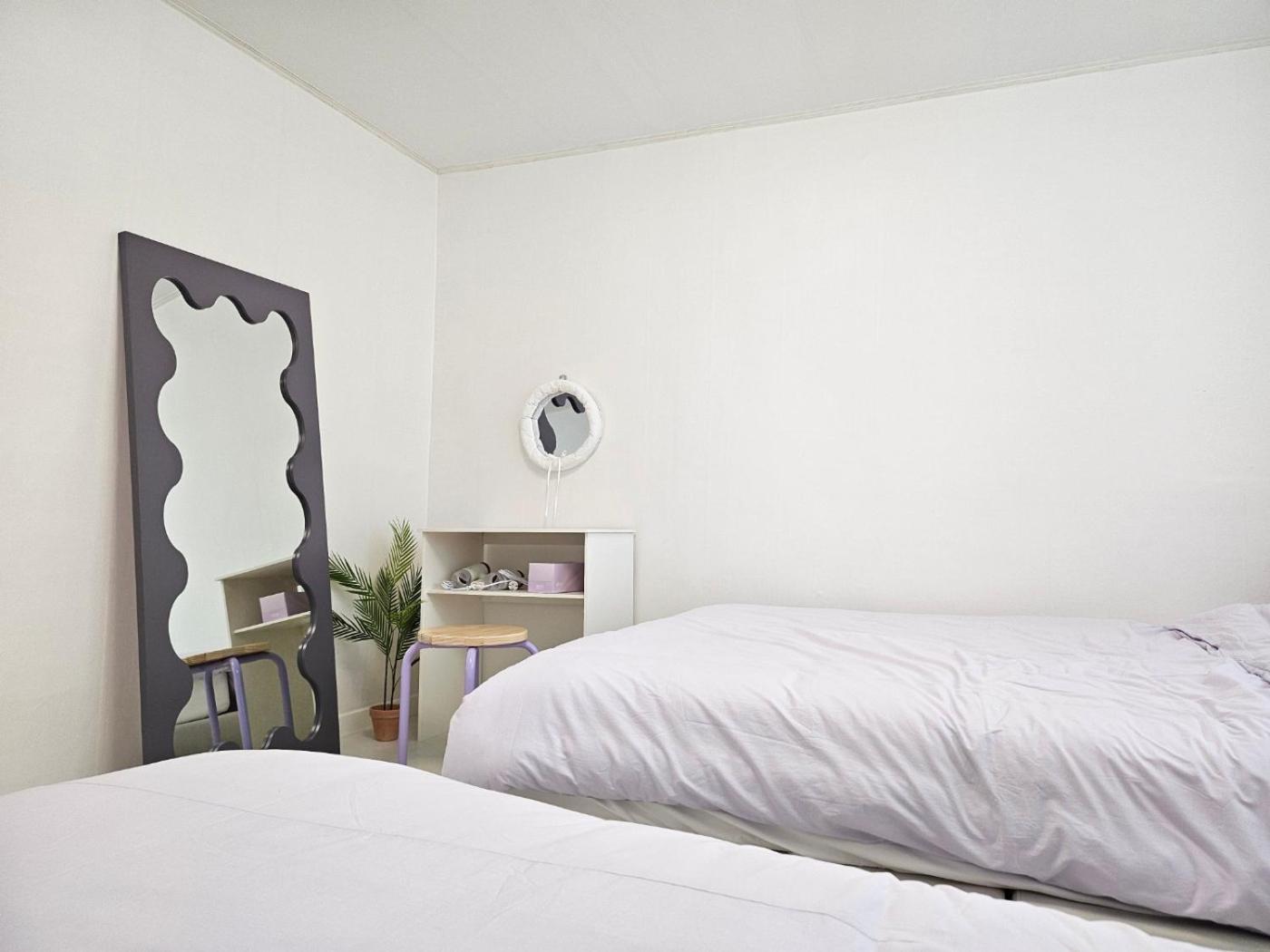 Blossom House In Hongdae